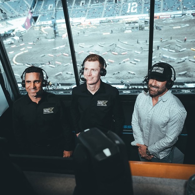 Cameron Hanes on the Race Day Live set last year in Seattle, Washington with broadcasters Justin Brayton and Adam Cianciarulo (L-R).